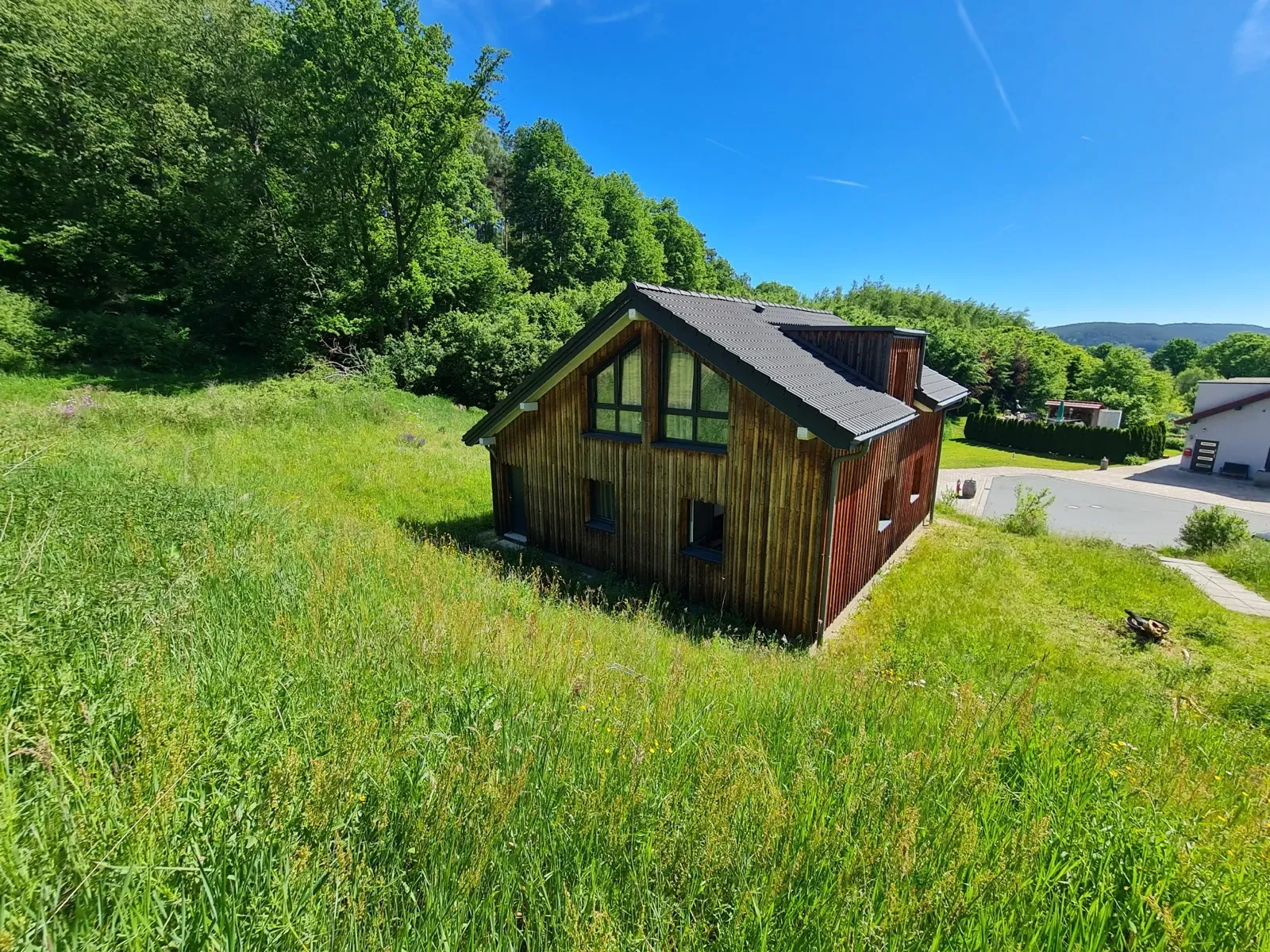 Haus 9 — Einzelhaus mit großem Garten