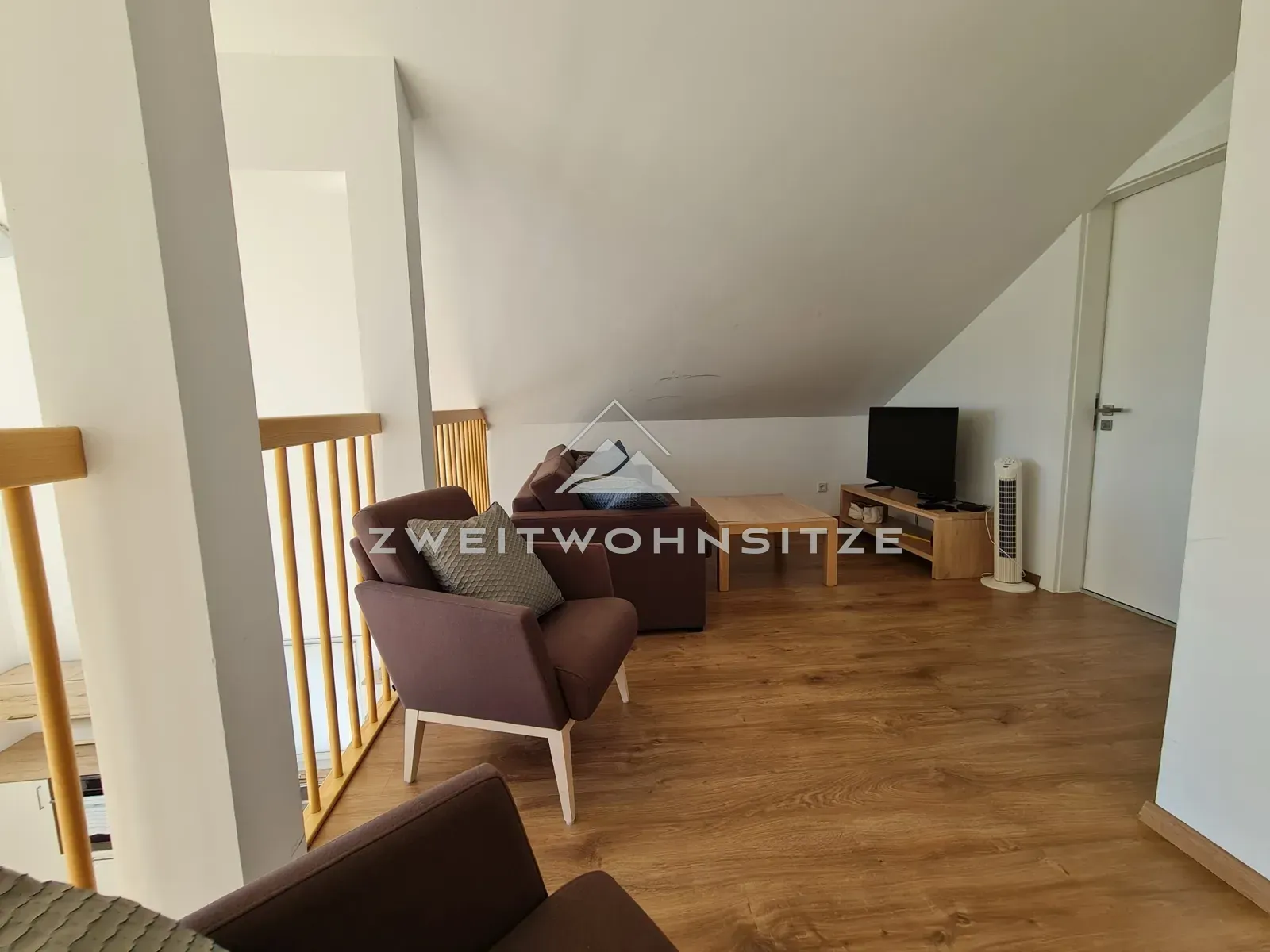 Haus 7: Empore als TV-Ecke